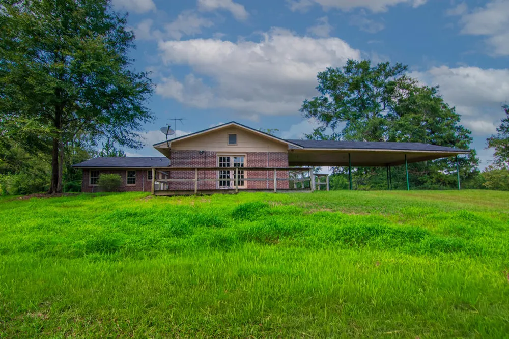 616 Twin Lakes Road Waverly Hall, GA 31831