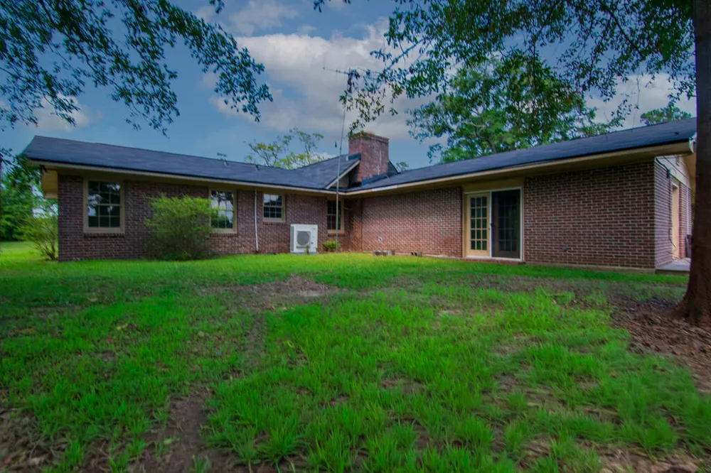 616 Twin Lakes Road Waverly Hall, GA 31831