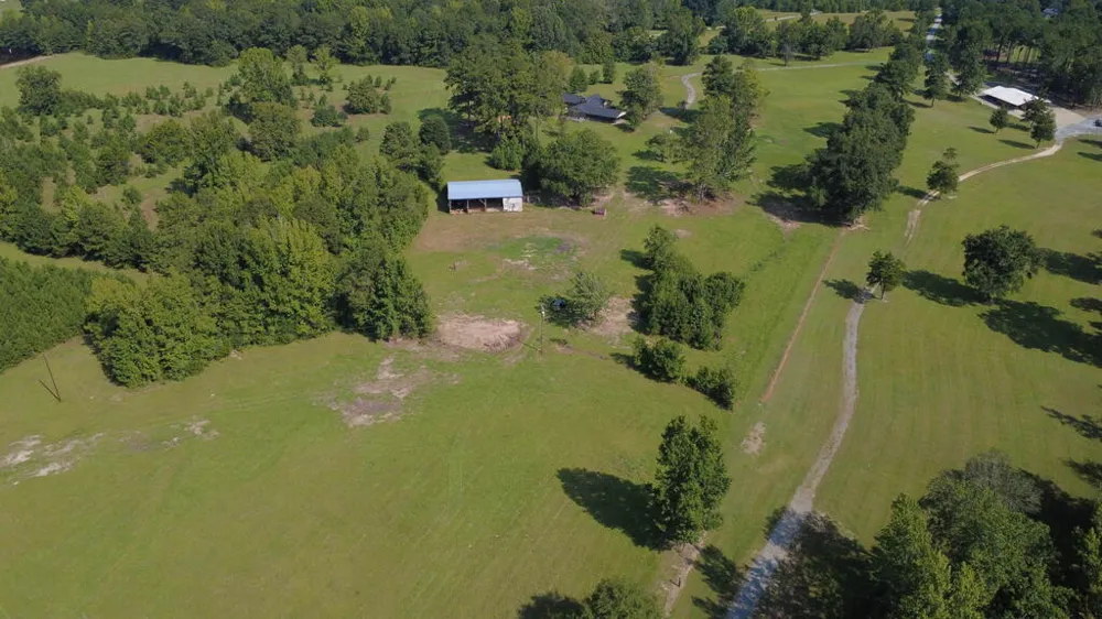 616 Twin Lakes Road Waverly Hall, GA 31831