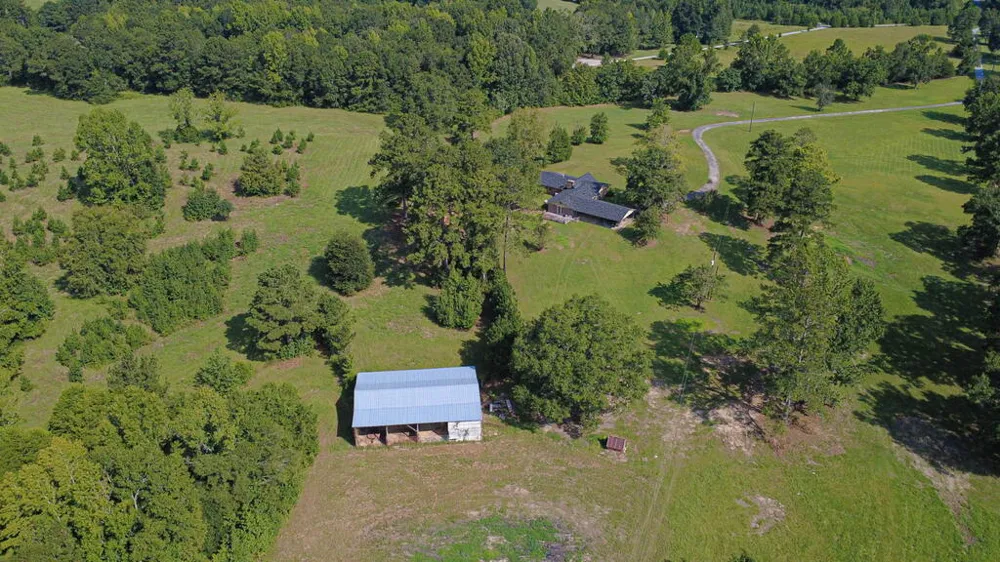 616 Twin Lakes Road Waverly Hall, GA 31831