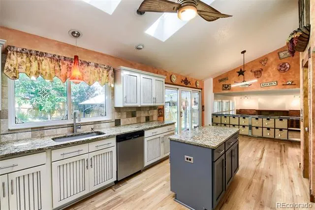 9210 Sugarstone Circle Highlands Ranch, CO 80130