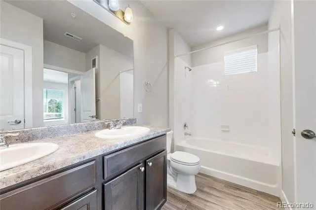 14341 E Tennessee Avenue #301 Aurora, CO 80012