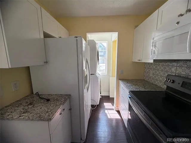 1663 S Blackhawk Way #A Aurora, CO 80012