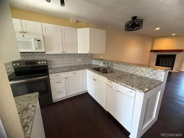 1663 S Blackhawk Way #A Aurora, CO 80012