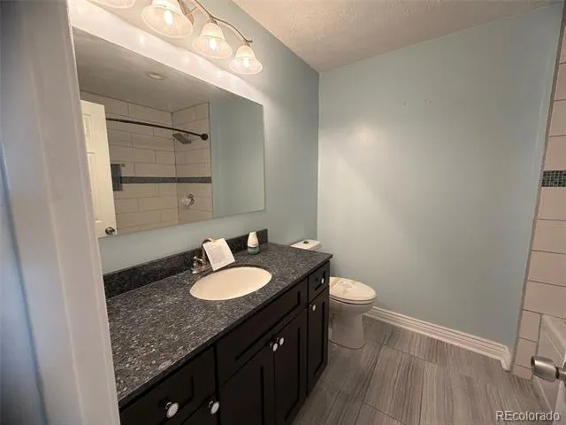 1663 S Blackhawk Way #A Aurora, CO 80012