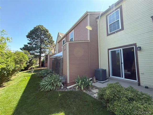 1663 S Blackhawk Way #A Aurora, CO 80012
