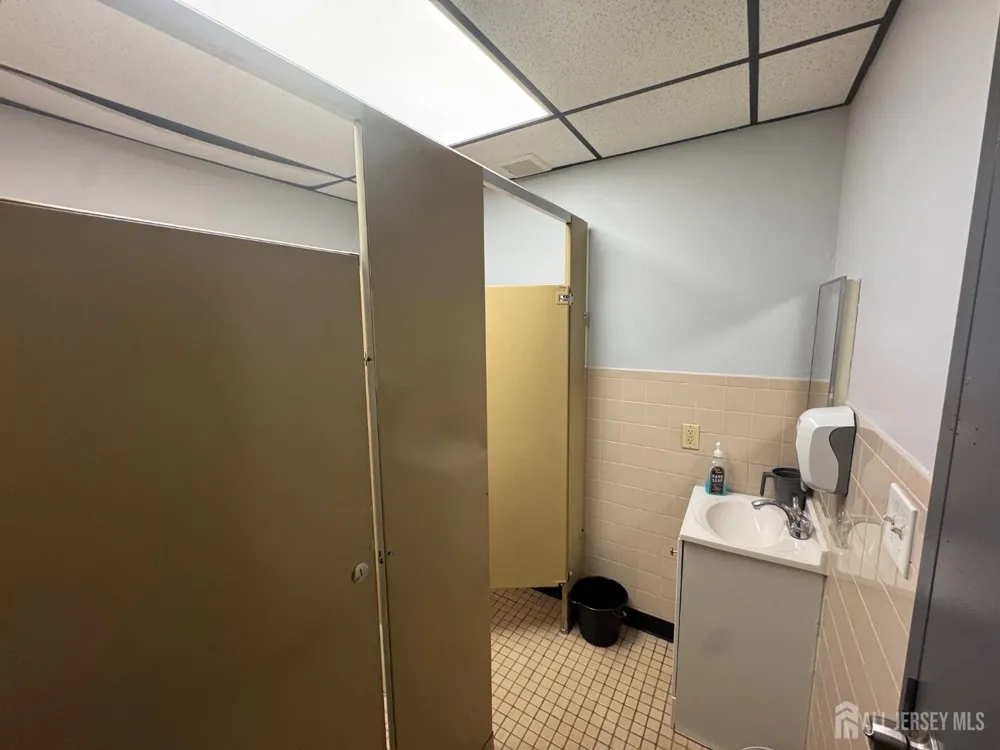 715 Somerset Street #202 Franklin Twsp, NJ 08873