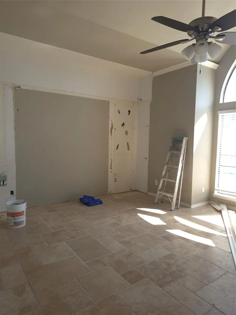 129 Quayside Drive Tiki Island, TX 77554