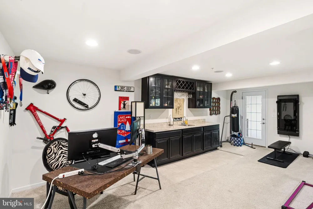 49 HAWKSWELL CIRCLE Oreland, PA 19075