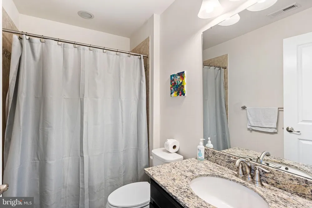 49 HAWKSWELL CIRCLE Oreland, PA 19075