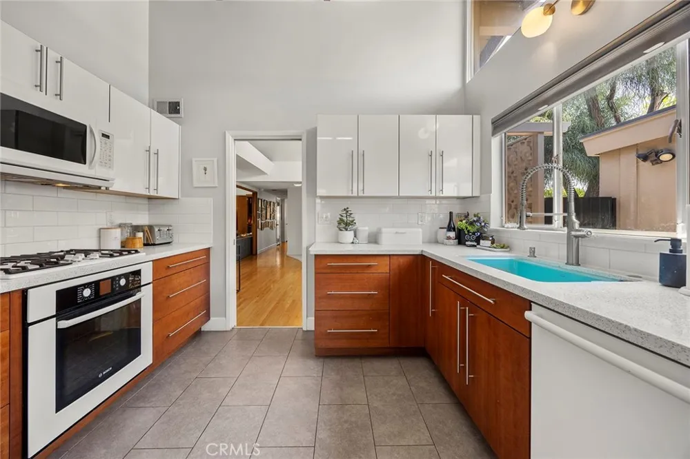 17881 Arbolada Tustin, CA 92780