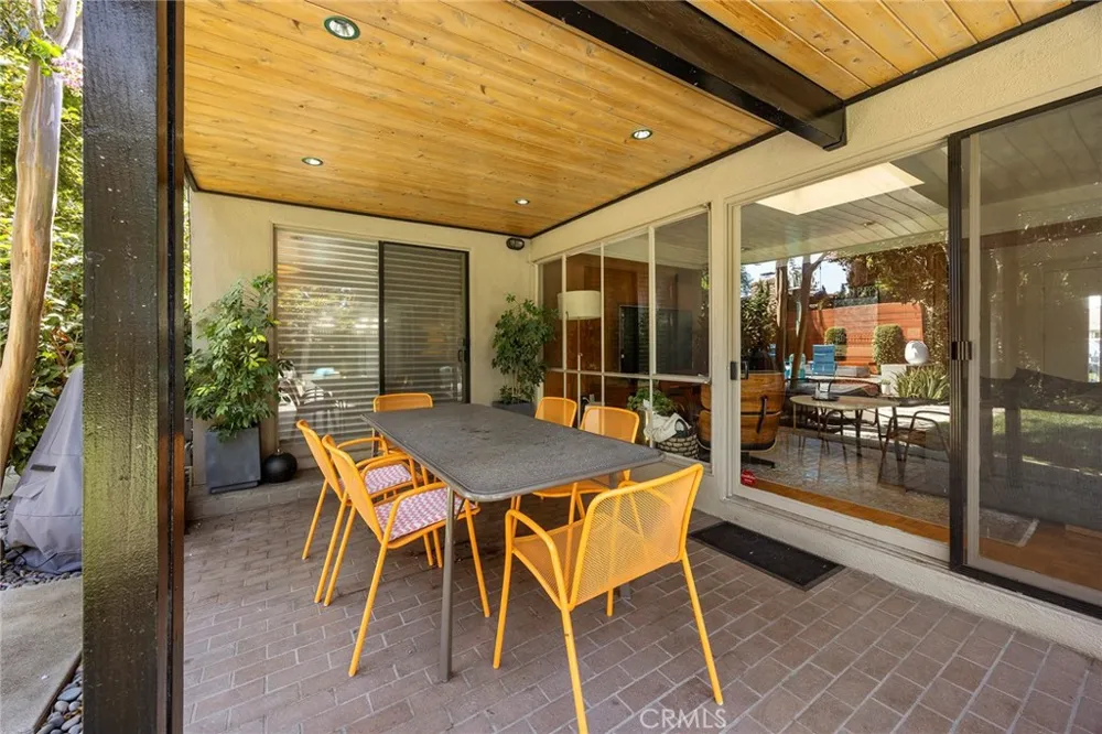 17881 Arbolada Tustin, CA 92780