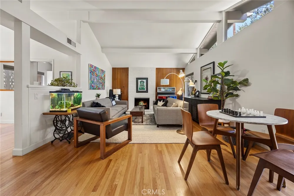 17881 Arbolada Tustin, CA 92780