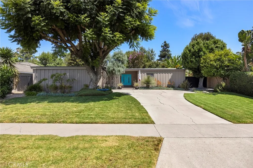 17881 Arbolada Tustin, CA 92780