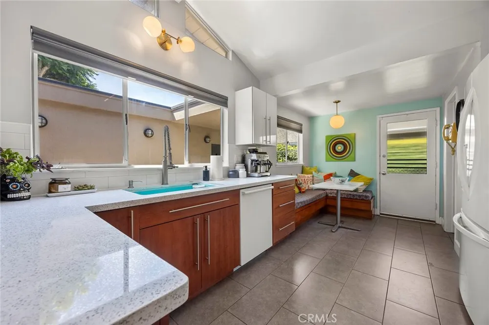 17881 Arbolada Tustin, CA 92780