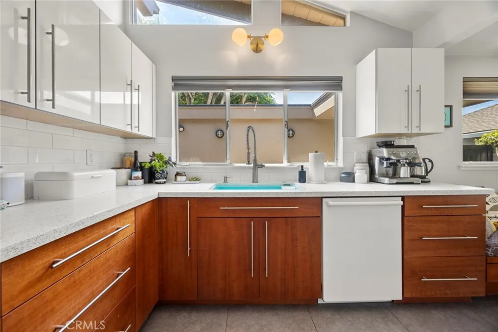 17881 Arbolada Tustin, CA 92780