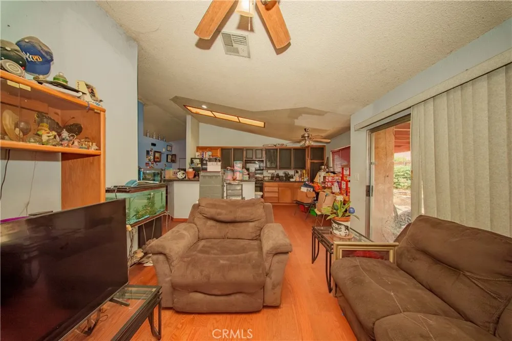 12391 Chuckwalla Victorville, CA 92395