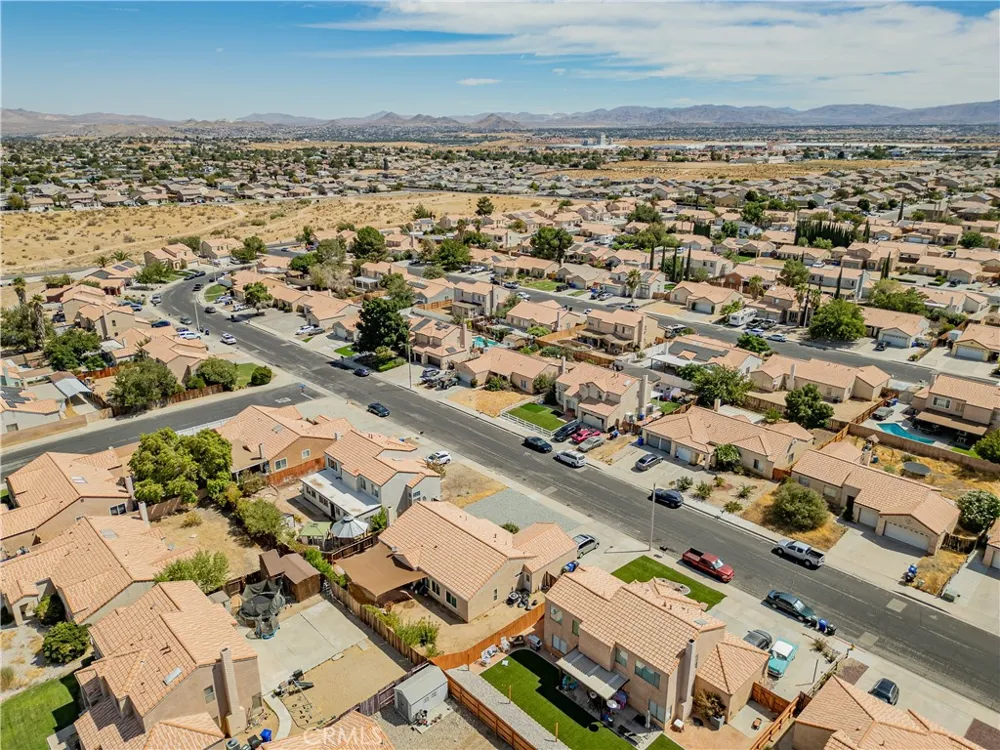 12391 Chuckwalla Victorville, CA 92395