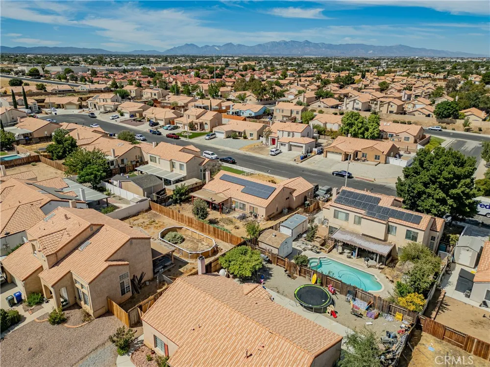12391 Chuckwalla Victorville, CA 92395
