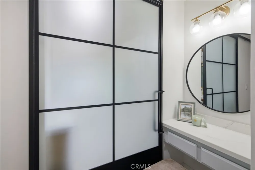 2108 Vanderbilt Lane #E Redondo Beach, CA 90278