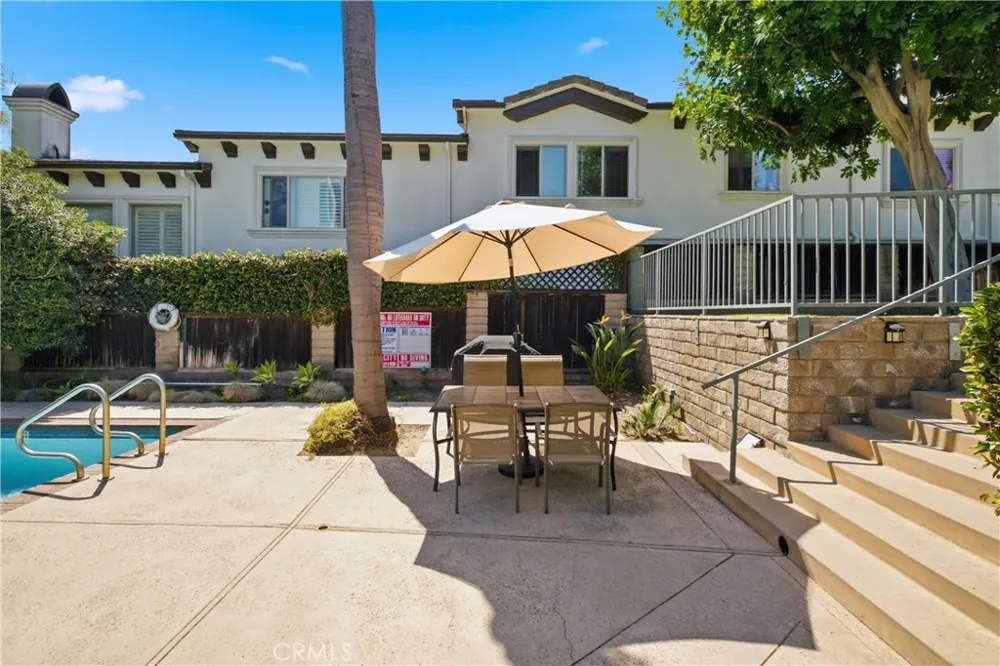 2108 Vanderbilt Lane #E Redondo Beach, CA 90278