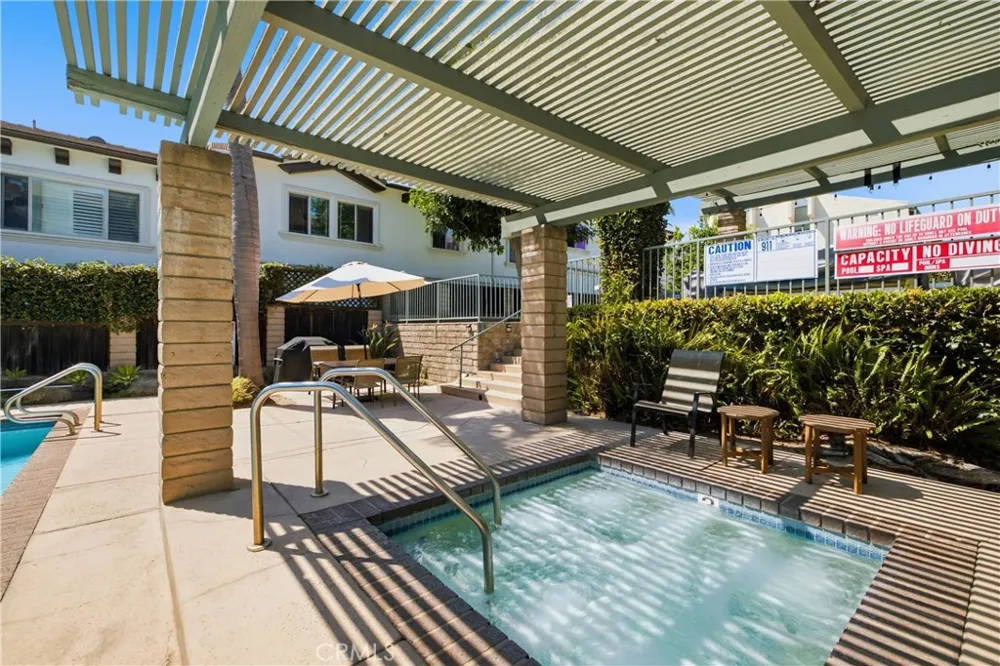 2108 Vanderbilt Lane #E Redondo Beach, CA 90278