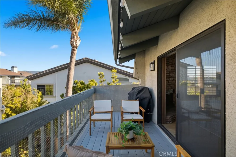 2108 Vanderbilt Lane #E Redondo Beach, CA 90278