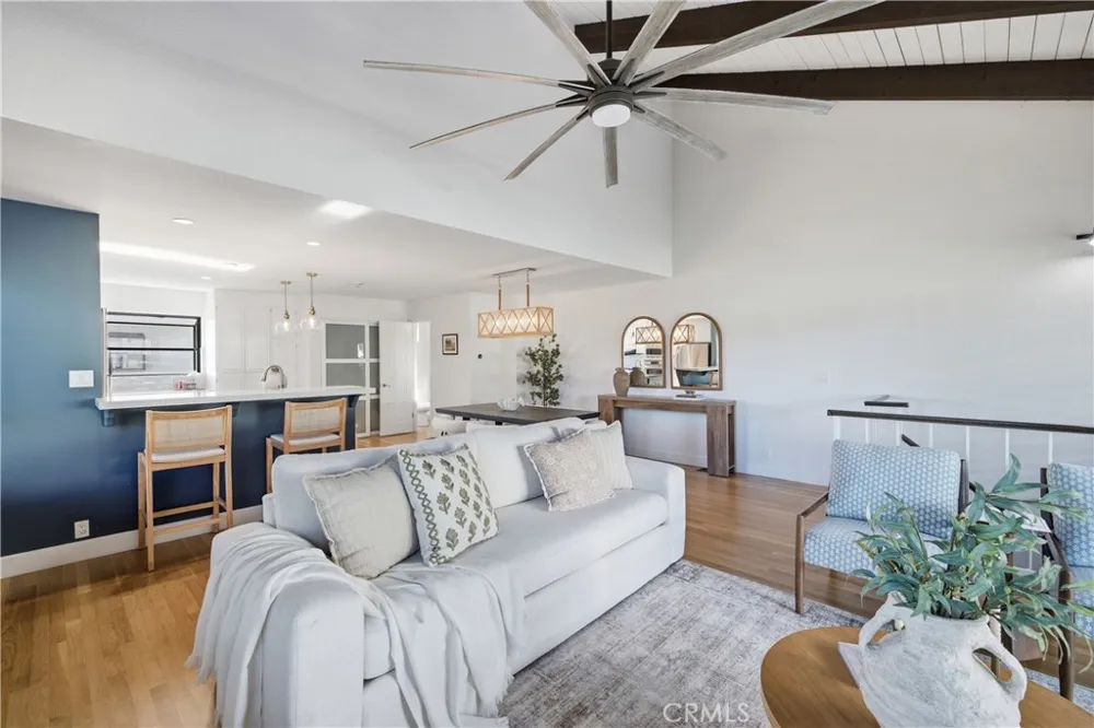 2108 Vanderbilt Lane #E Redondo Beach, CA 90278