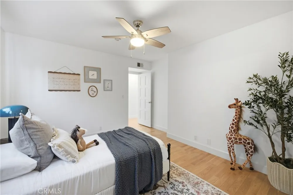 2108 Vanderbilt Lane #E Redondo Beach, CA 90278