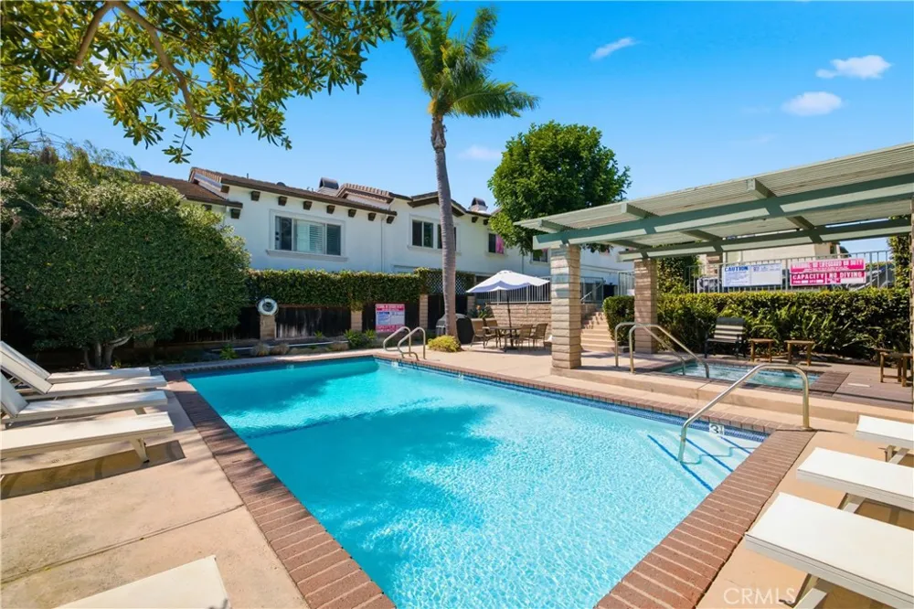 2108 Vanderbilt Lane #E Redondo Beach, CA 90278