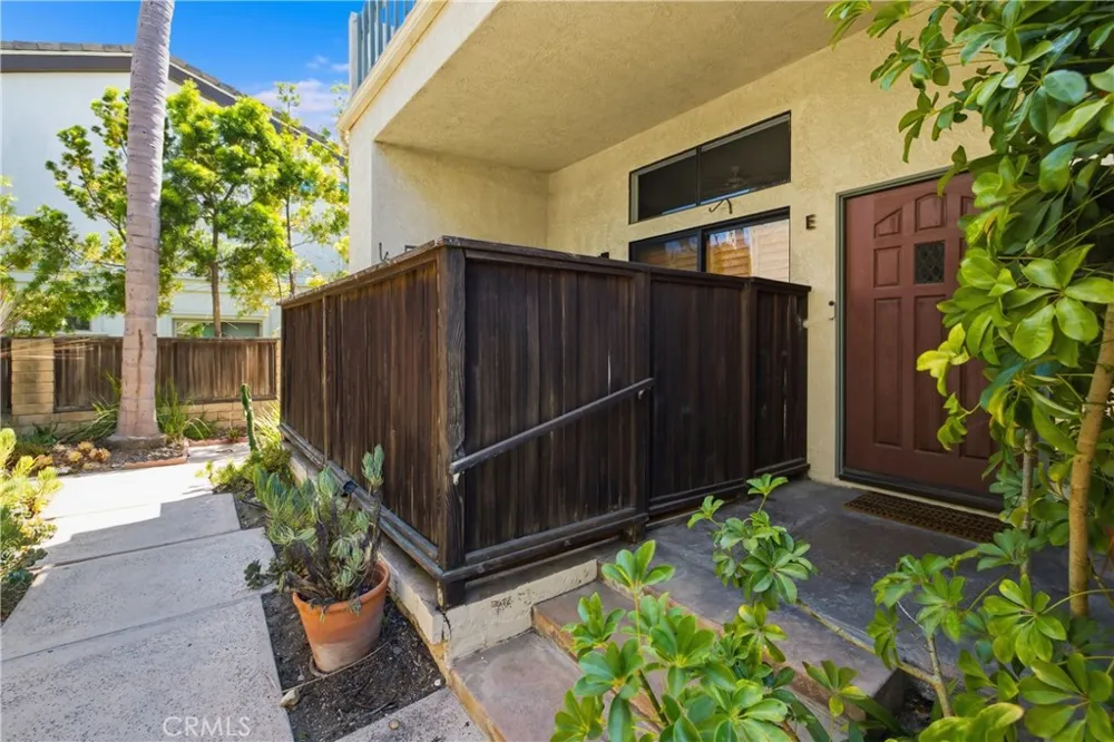2108 Vanderbilt Lane #E Redondo Beach, CA 90278