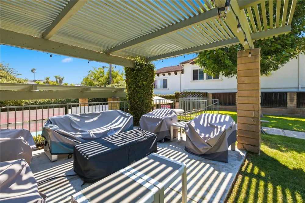 2108 Vanderbilt Lane #E Redondo Beach, CA 90278