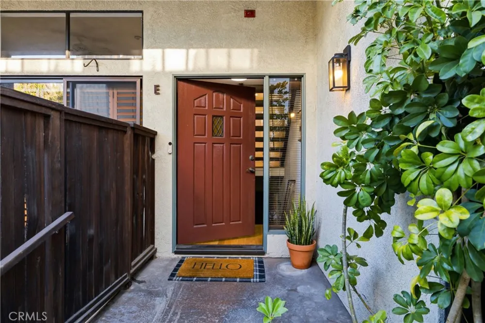 2108 Vanderbilt Lane #E Redondo Beach, CA 90278