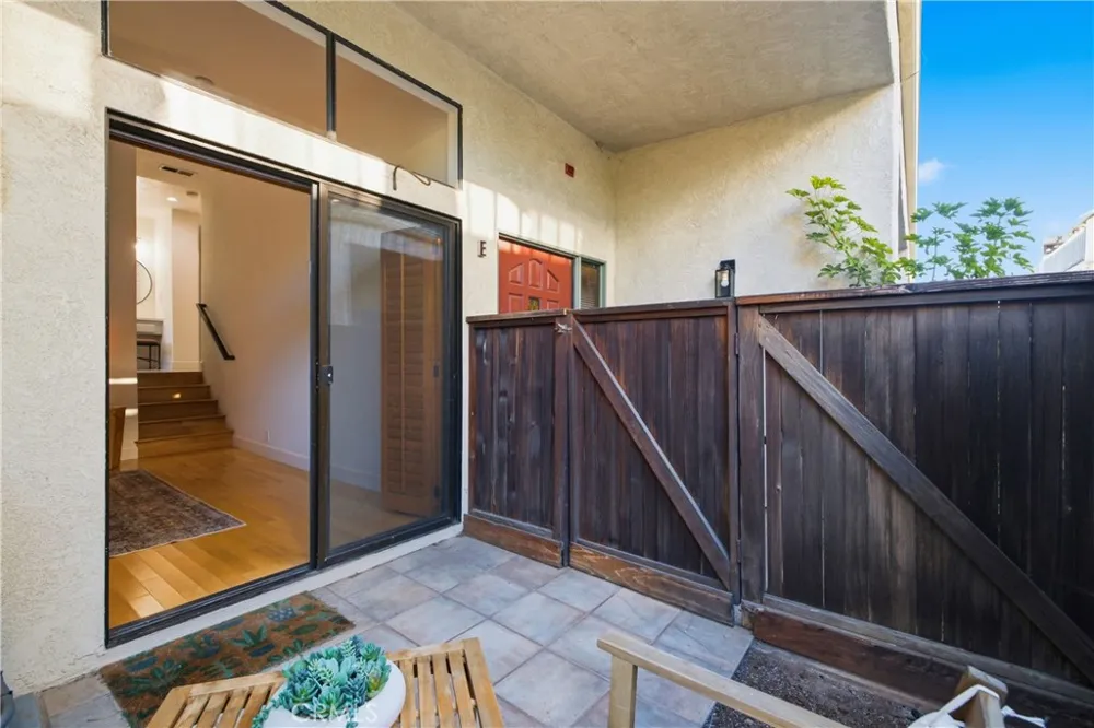 2108 Vanderbilt Lane #E Redondo Beach, CA 90278