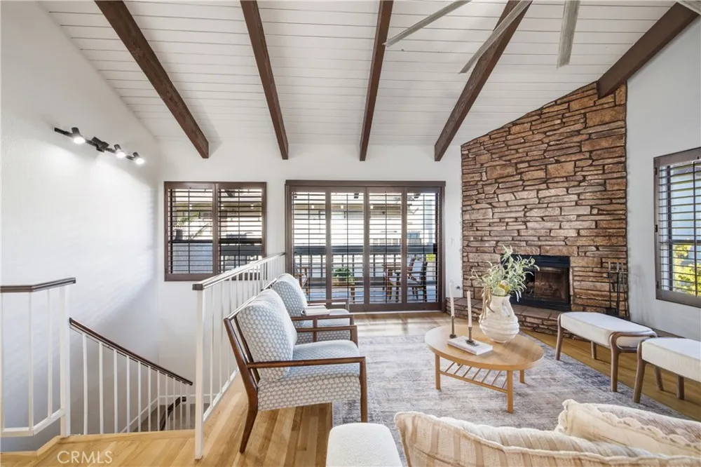 2108 Vanderbilt Lane #E Redondo Beach, CA 90278