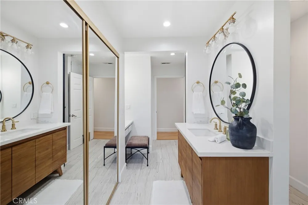 2108 Vanderbilt Lane #E Redondo Beach, CA 90278