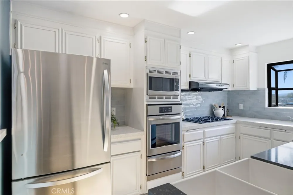 2108 Vanderbilt Lane #E Redondo Beach, CA 90278