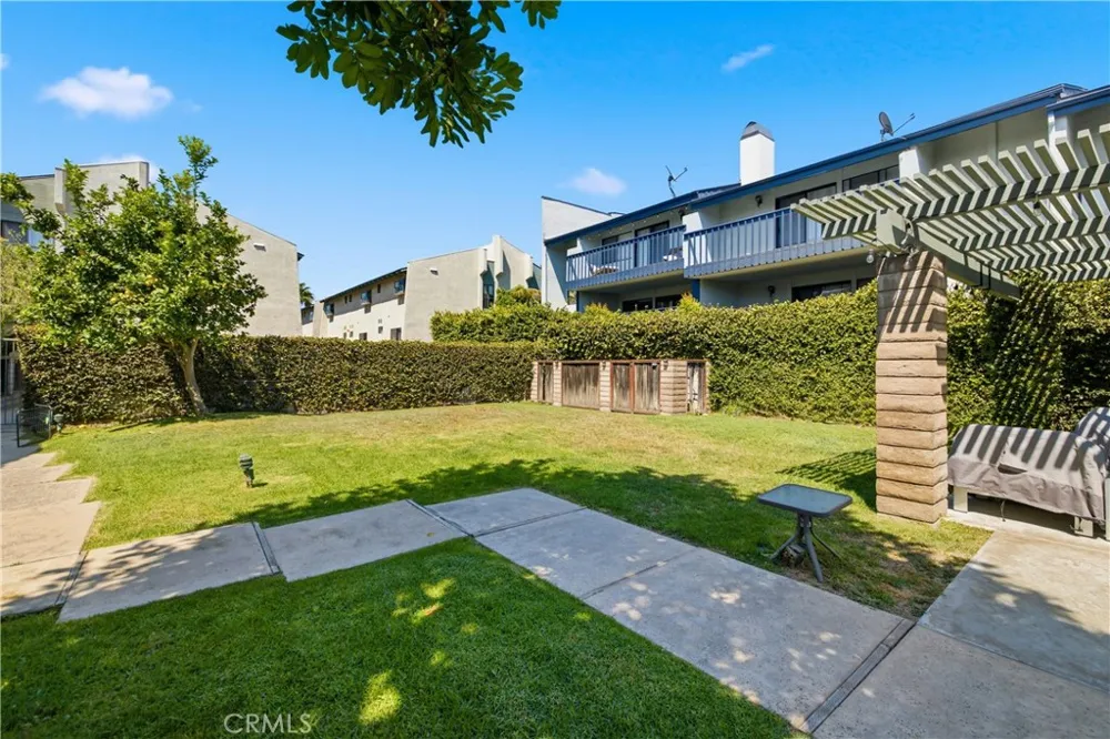 2108 Vanderbilt Lane #E Redondo Beach, CA 90278