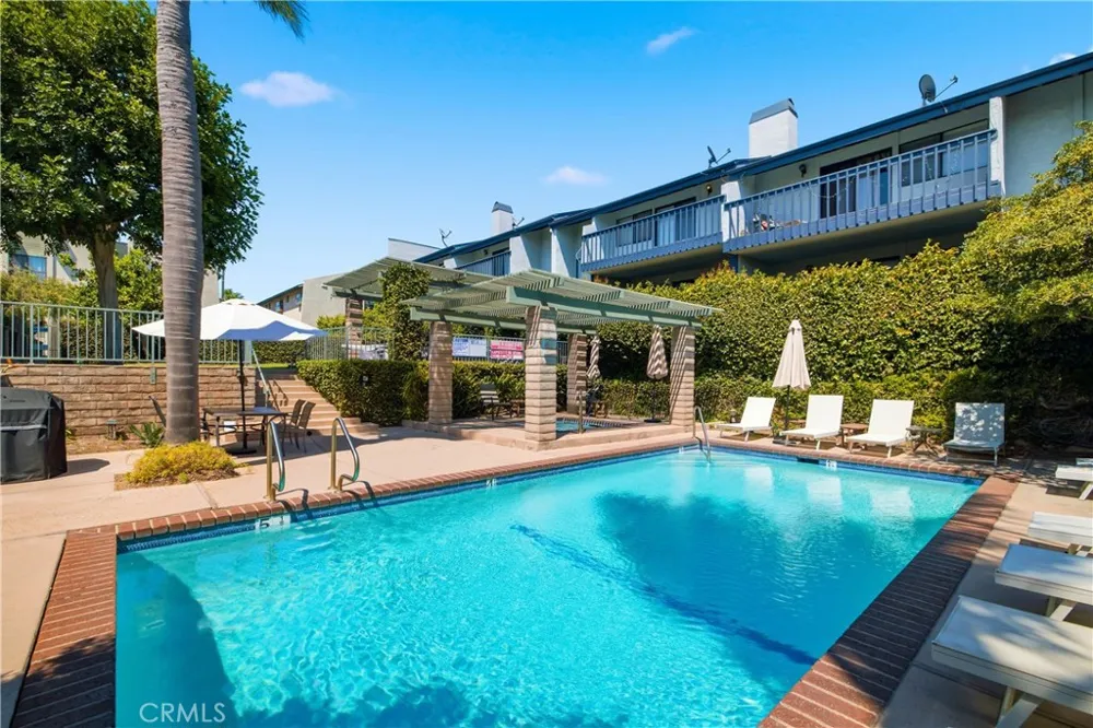 2108 Vanderbilt Lane #E Redondo Beach, CA 90278