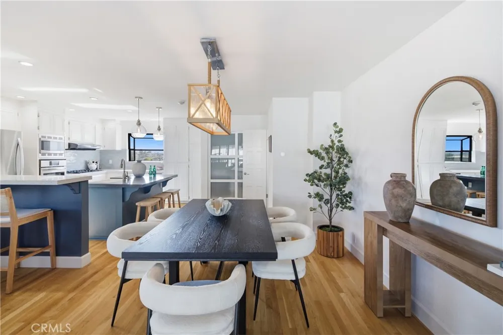 2108 Vanderbilt Lane #E Redondo Beach, CA 90278