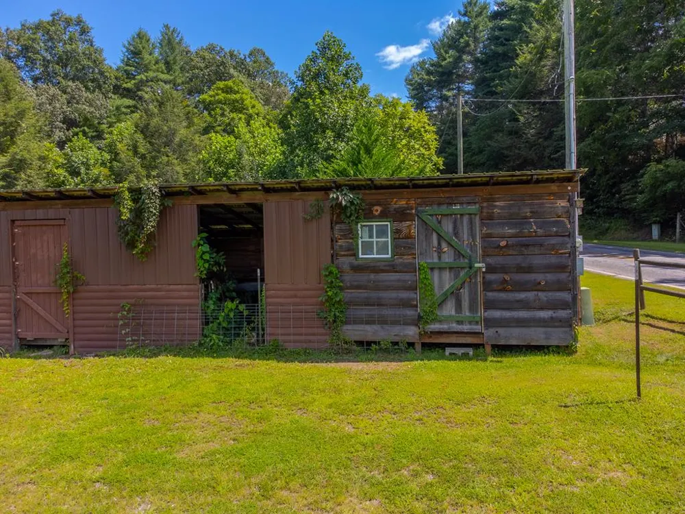 Skeenah Road Franklin, NC 28734