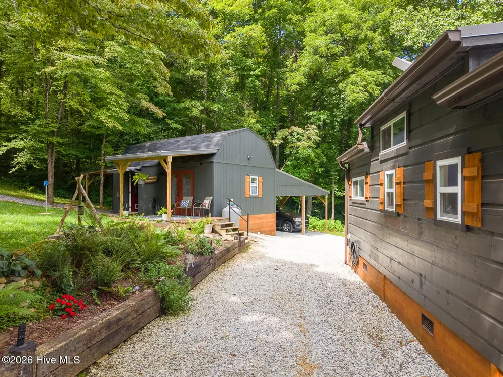 3454 Franks Creek Road Robbinsville, NC 28771