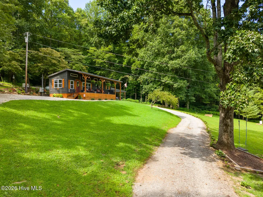 3454 Franks Creek Road Robbinsville, NC 28771