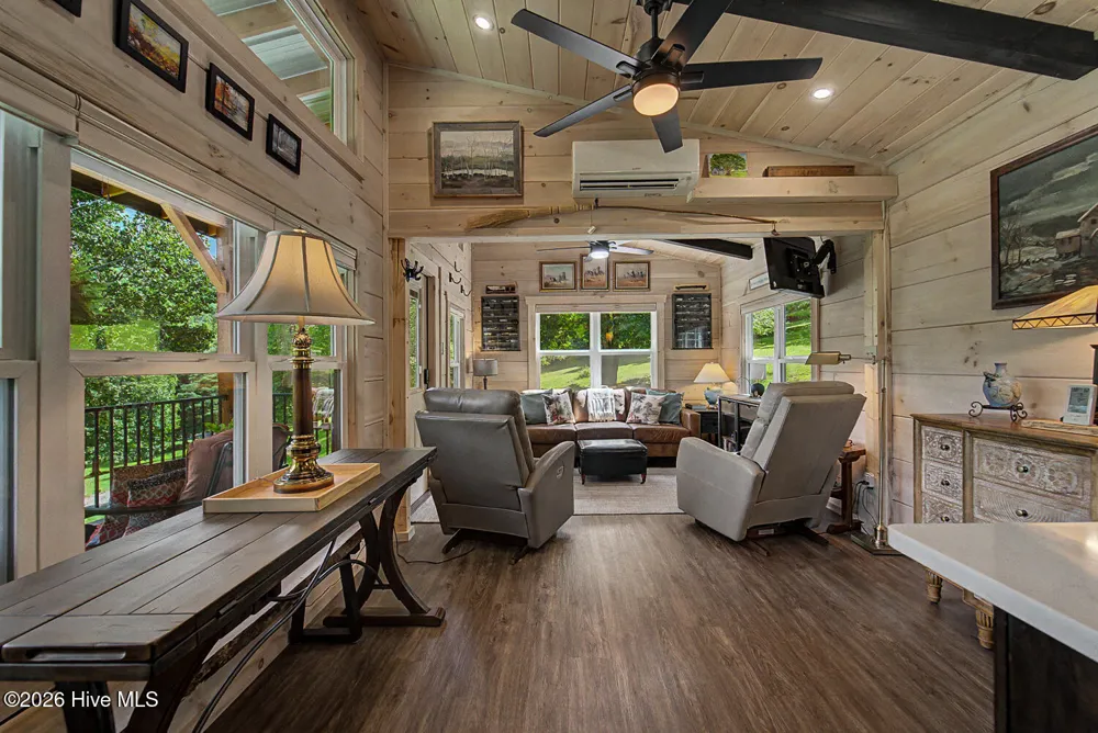 3454 Franks Creek Road Robbinsville, NC 28771