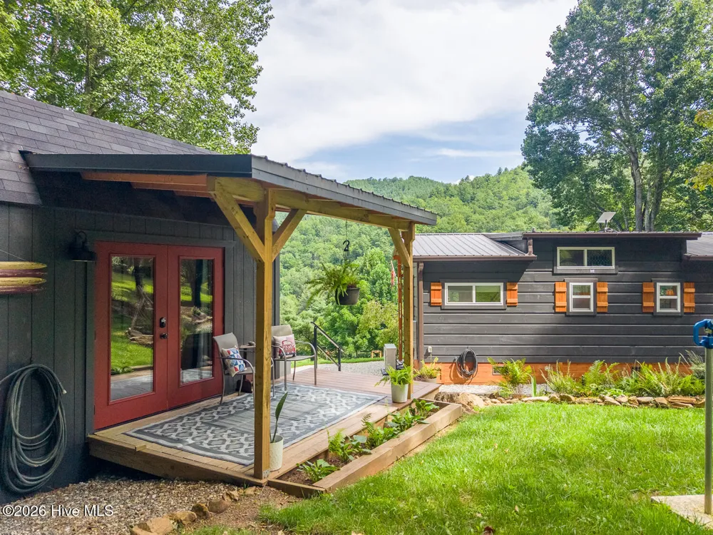3454 Franks Creek Road Robbinsville, NC 28771