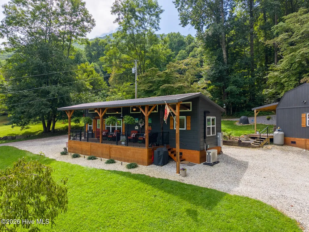 3454 Franks Creek Road Robbinsville, NC 28771