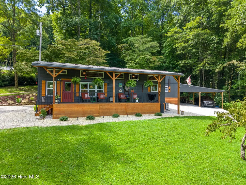 3454 Franks Creek Road Robbinsville, NC 28771