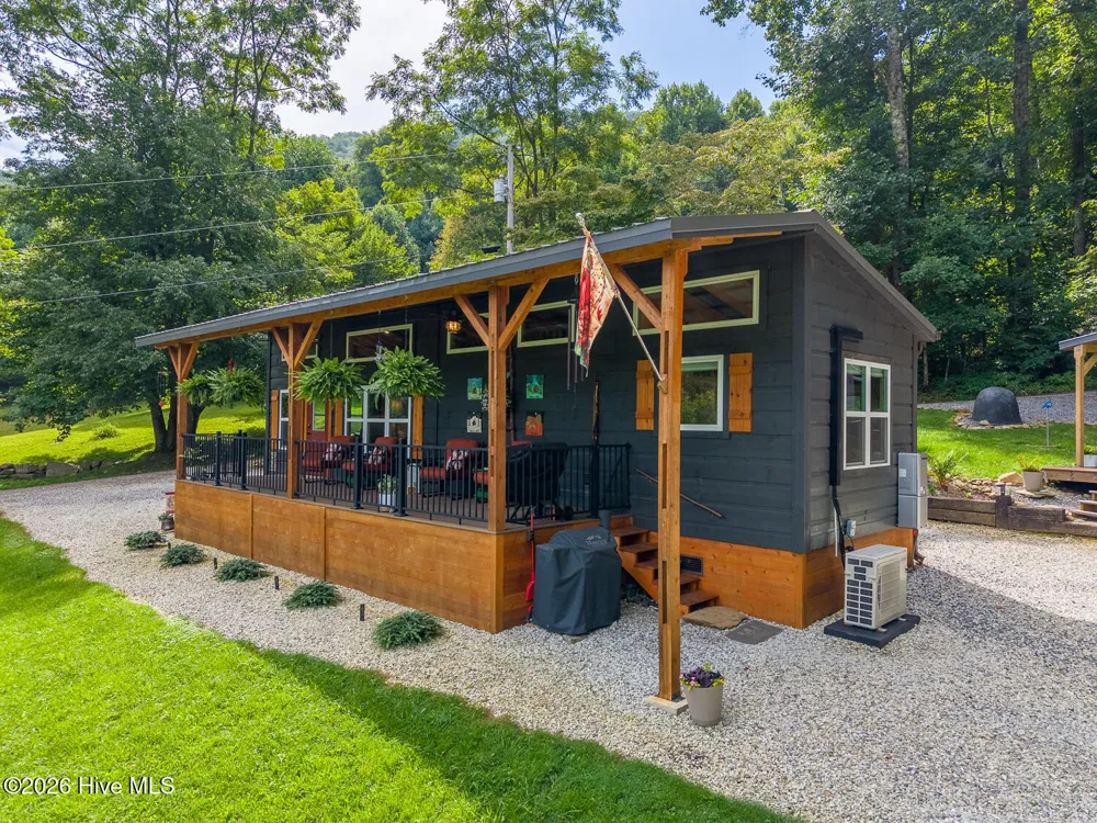 3454 Franks Creek Road Robbinsville, NC 28771