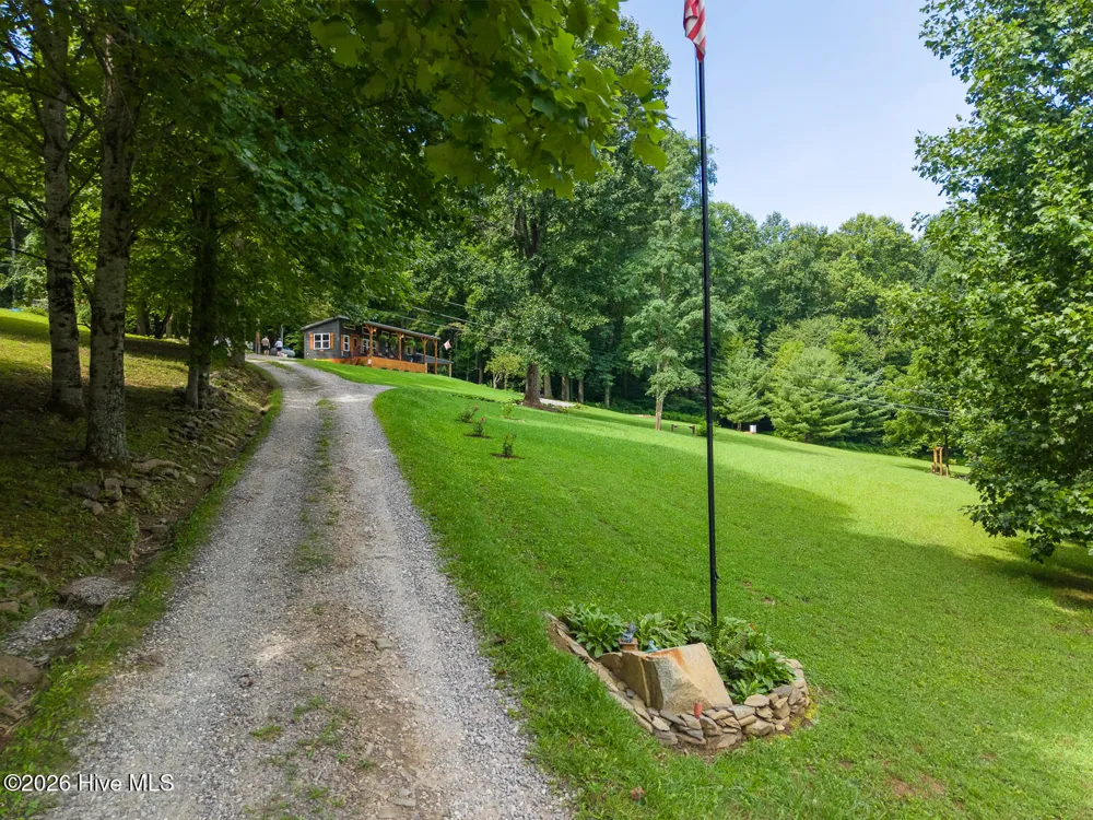 3454 Franks Creek Road Robbinsville, NC 28771