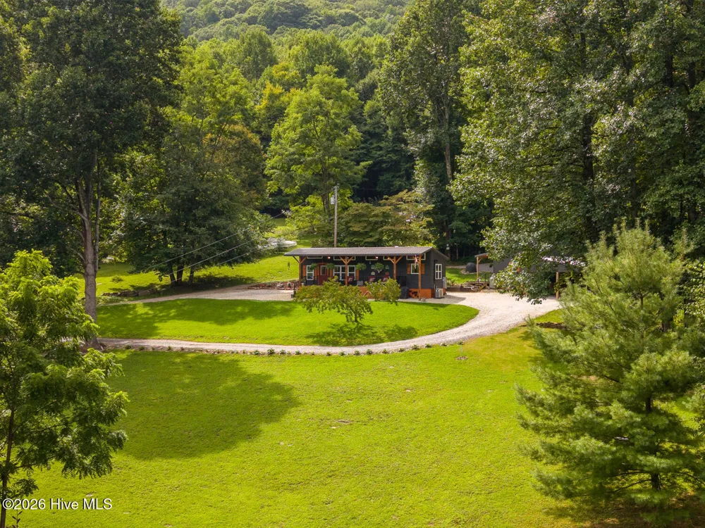 3454 Franks Creek Road Robbinsville, NC 28771